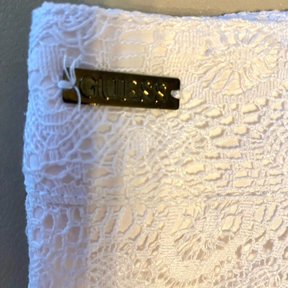 GUESS White lace shorts NWOT - Picture 4 of 4